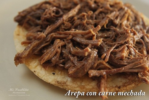 Arepa Con Carne Mechada
