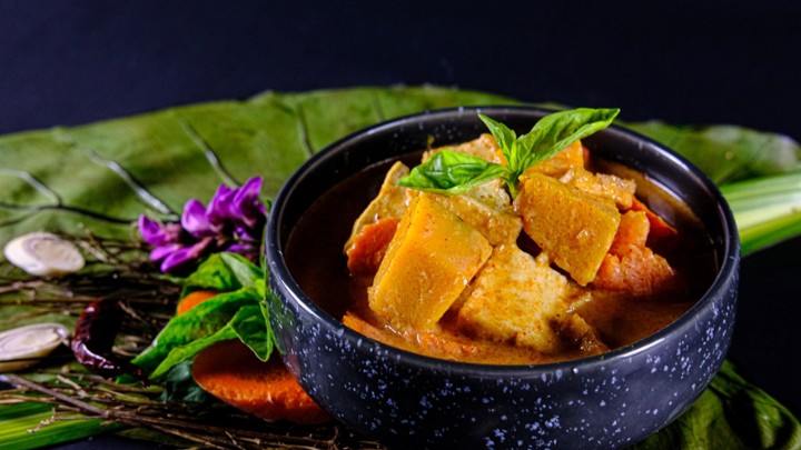 Pumpkin Curry Tofu (V)