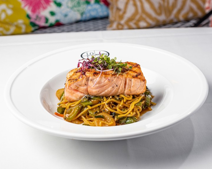 Grilled Salmon Lo Mein