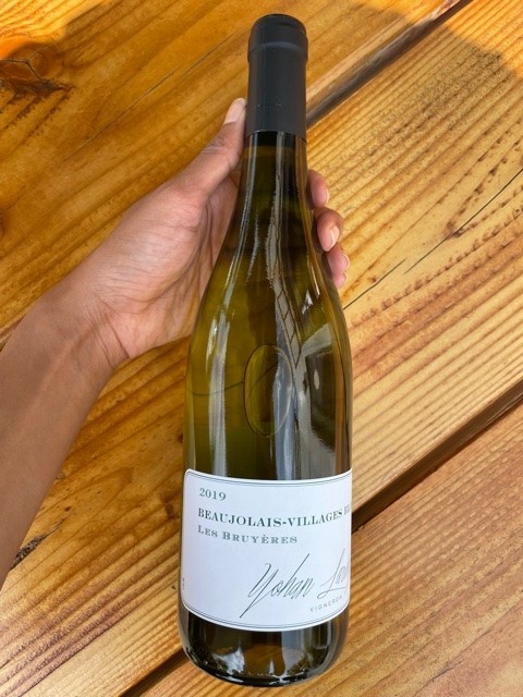 Organic WHITE: CHARDONNAY: Yohan Lardy, “Les Bruyères”, Beaujolais, France 2019-A delicious, dense white wine supported by clean and elegant tension. Notes of apple, pear, and hints of citrus zest.