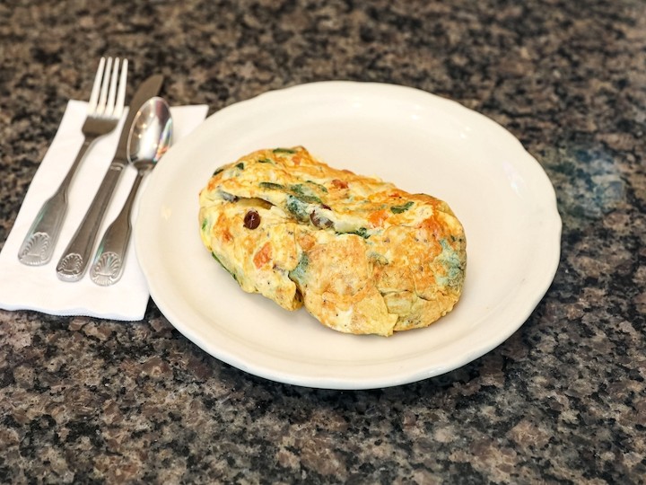 MEDITERRANEAN OMELETTE WITH CHEESE