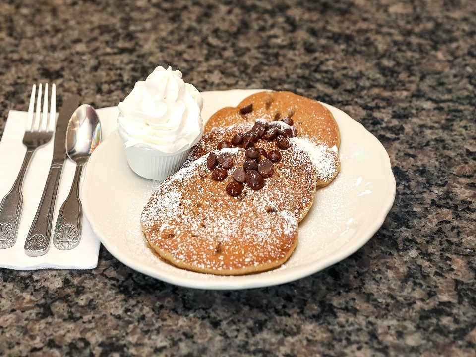 1/2 CHOCOLATE CHIPPIES
