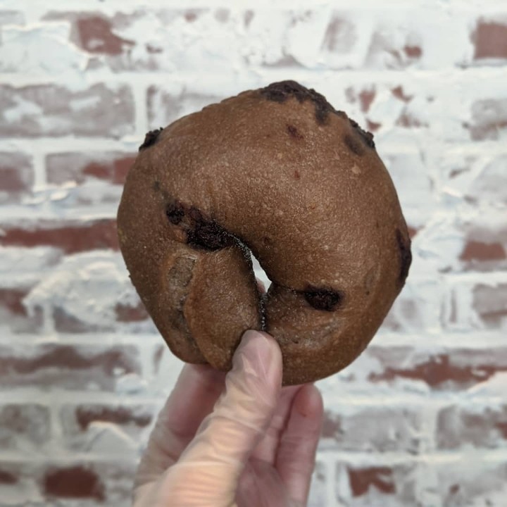 Chocolate Chip Bagel (Weekends Only)