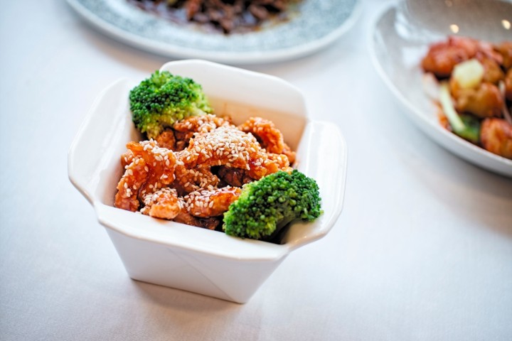 L- crispy chicken with broccoli