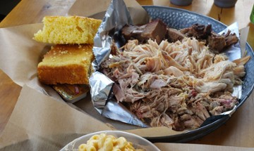 Piggin' Out Smokehouse