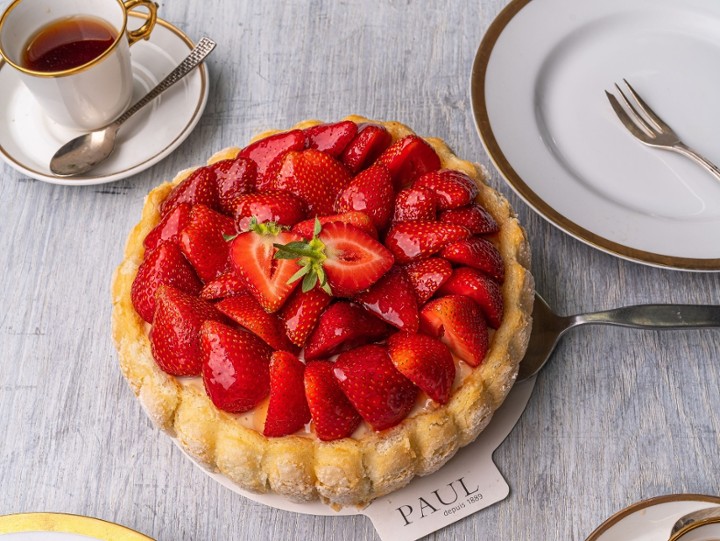 Paul Strawberry Charlotte  Cake ( serves 6)