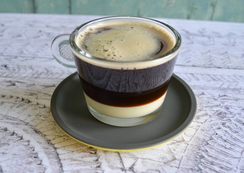 Càfé Sữa Nóng - Vietnamese Hot Coffee with Condensed Milk