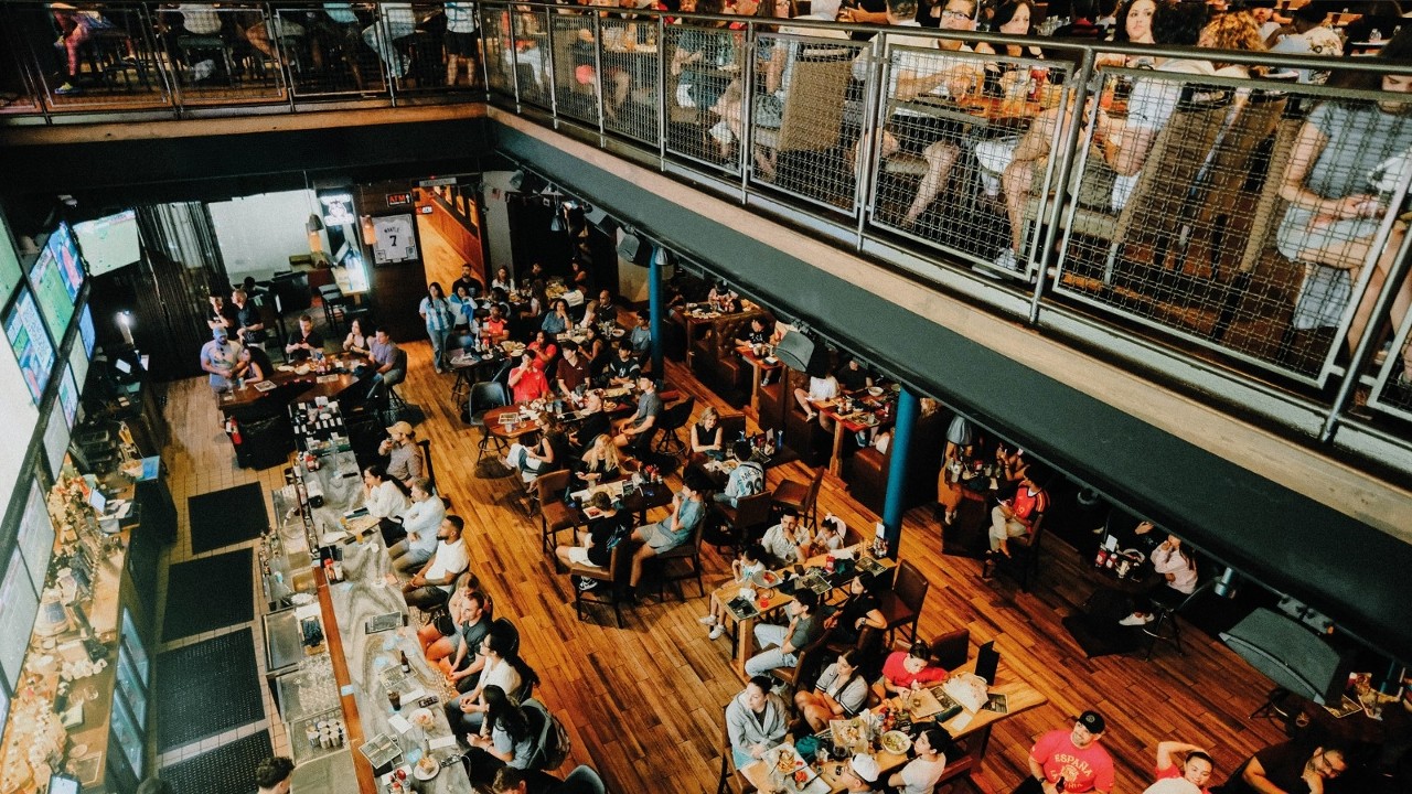 Bobby V's Restaurant & Sports Bar - Stamford