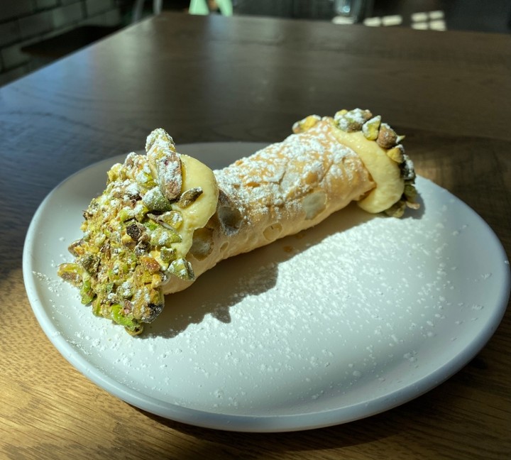 Pistachio Cannoli