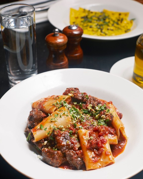 Pappardelle con Stracotto e Parmigiano Reggiano