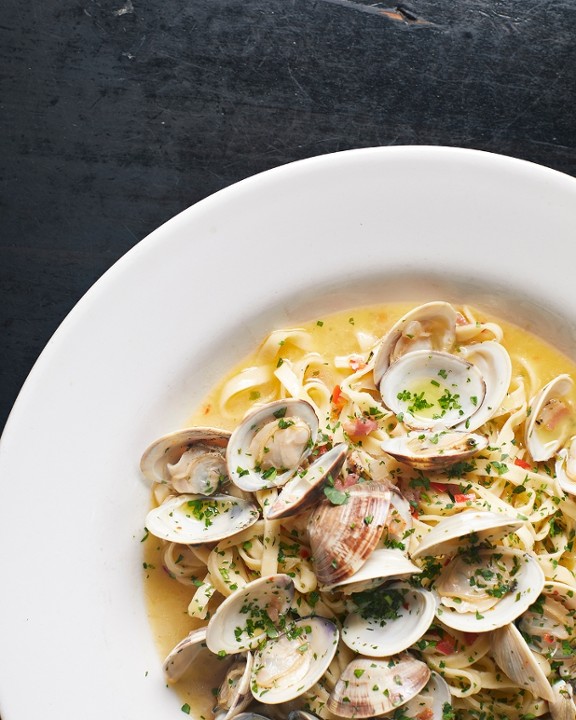 7. LINGUINE VONGOLE