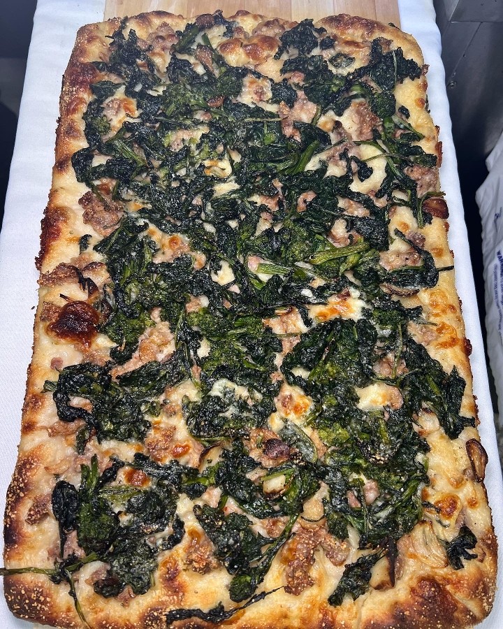 broccoli rabe pizza Romana