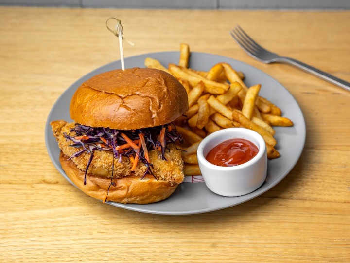 FRIED CHICKEN SANDWICH