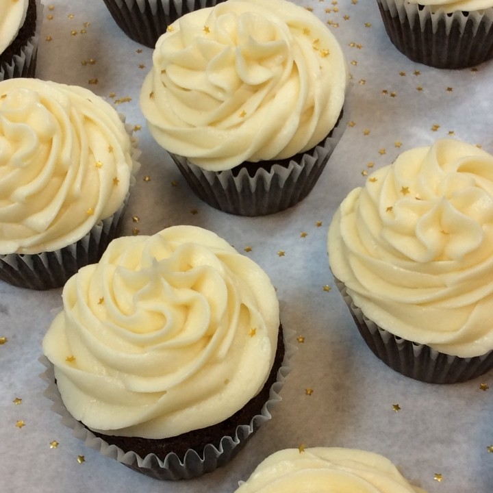 Gingerbread Egg Nog Cupcake*