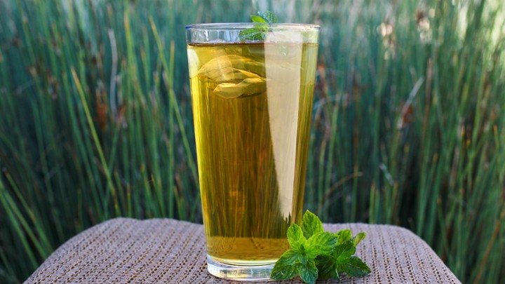 Mint Green Tea Refresher (Medium)