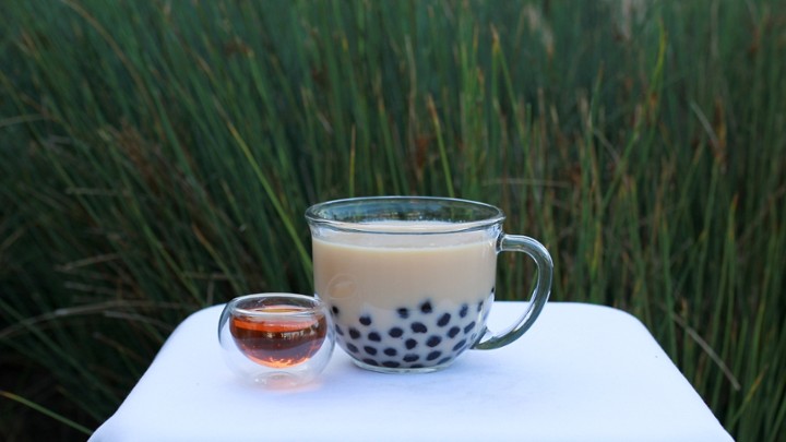 Honey Green Milk Tea, Hot (Large)