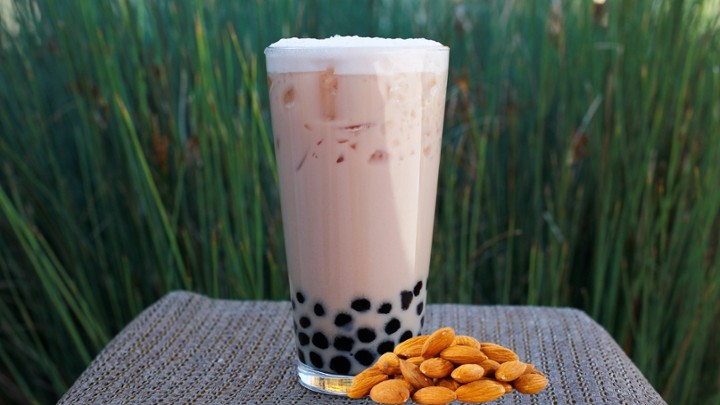 Almond Black Milk Tea (Large)