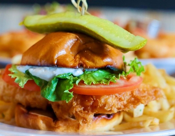 CRISPY ATLANTIC COD SANDWICH