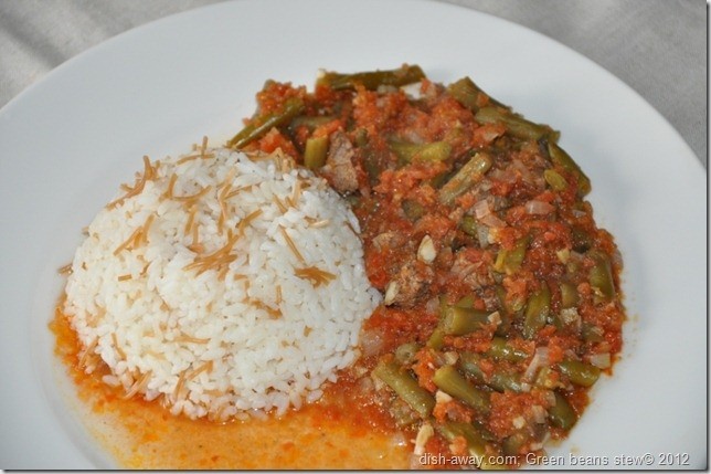 Green Beans stew with Rice (yakhnet loubieh)