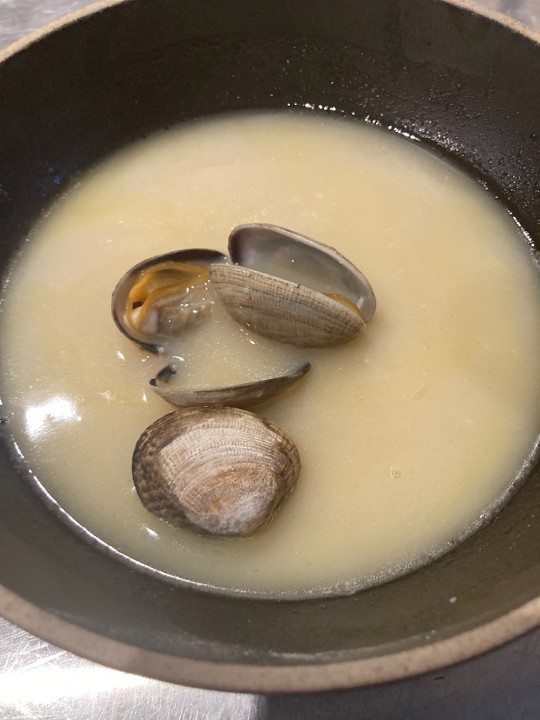 Asari  Sakamushi - Steamed Manila Clam