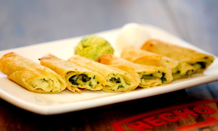 Taquitos De Cilantro