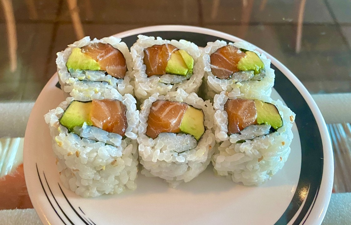 Salmon Avocado roll
