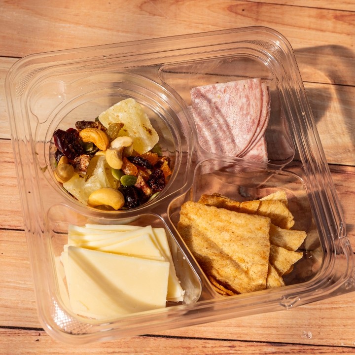 Salami and Cheddar Snack Pack
