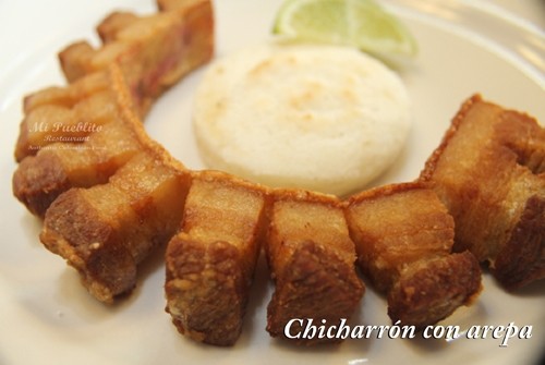 Chicharrón Con Arepa