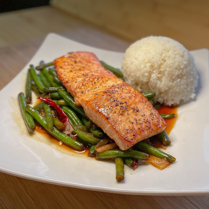 Spicy Green Bean Salmon