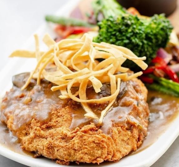 Chickn Fried Steak, Mashed Potatoes and Veggies