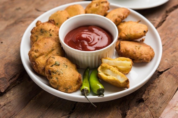 aloo pakoda (8)