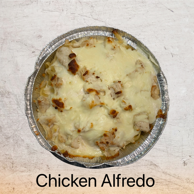 LARGE Chicken Fettuccini Alrredo