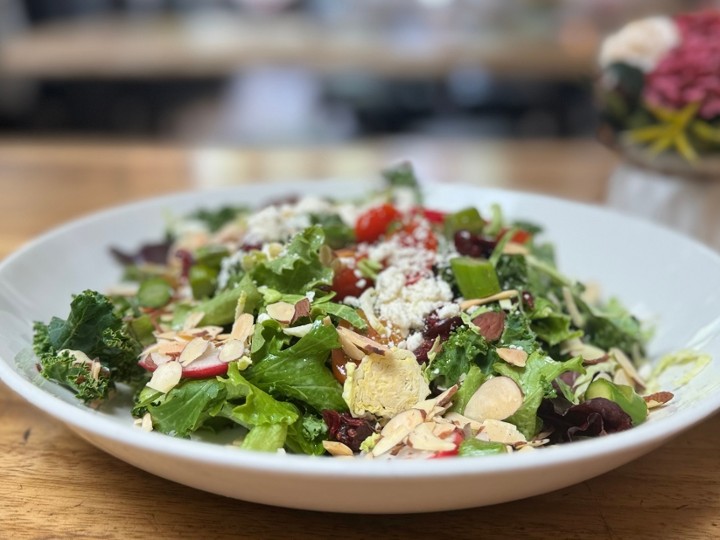 HAPPY BOY FARMS ORGANIC SPRING SALAD