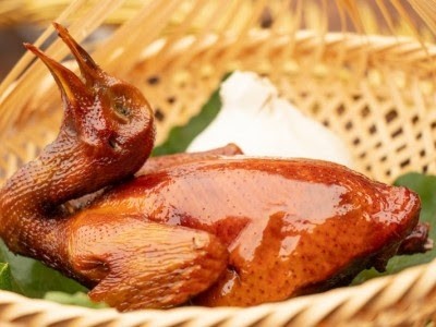 Roasted Pigeon 烧乳鸽