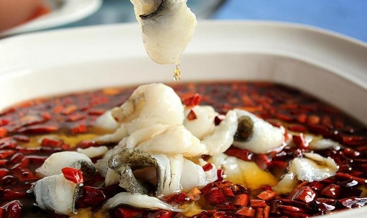 Grass Fish Fillet in Spicy Broth🌶️🌶️🌶️			沸腾脆鲩⻥