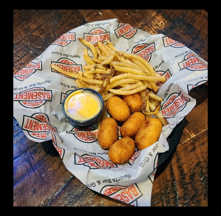 Kids Mini Corn Dogs w/ Fries