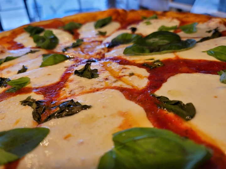 18in Margherita Pizza