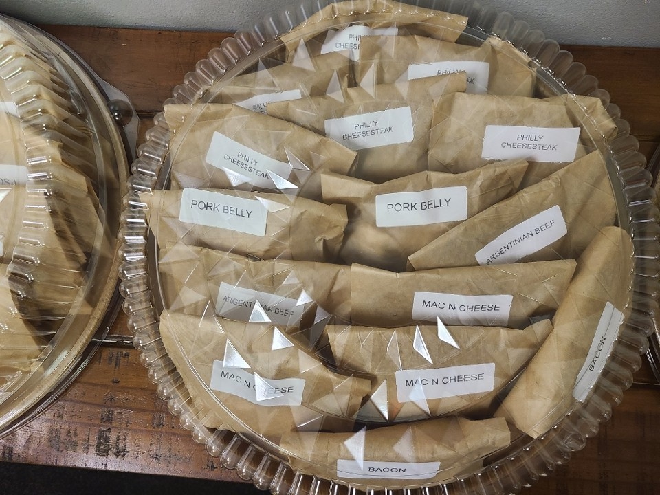 SMALL VEGGIE EMPANADA PLATTER (15 PCS)