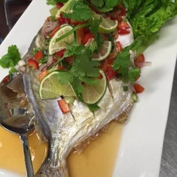 Pla Nueng Manao/ Pampano Whole Fish