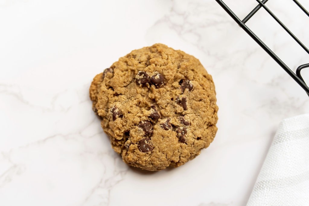 Peanut Butter Chocolate Chip Oatmeal Cookie