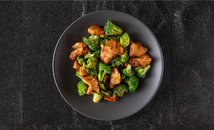 Chicken with Broccoli in Brown Sauce