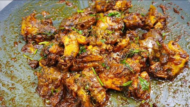 Chicken Tawa Sukka Varuval