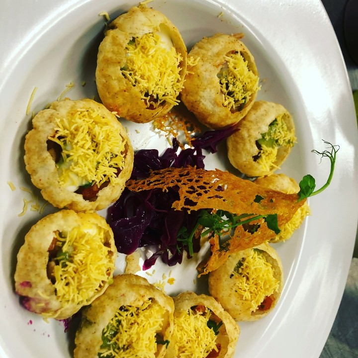 DAHI BATATA SEV POORI