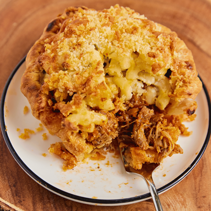 Pulled Pork Mac & Cheese Pot Pie