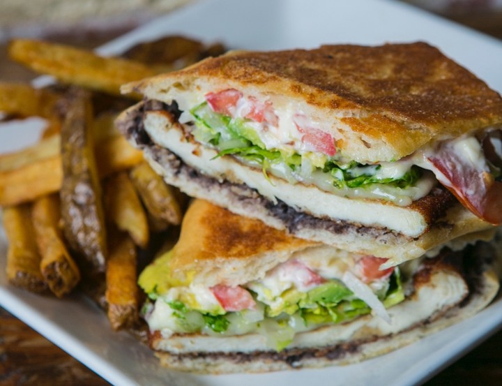 Torta de Chicken Milanese.