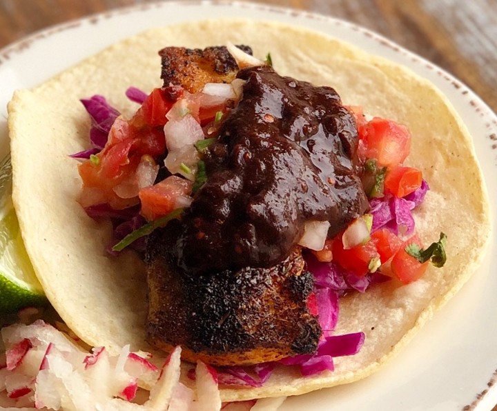 Pescado a la Parrilla Tacos.