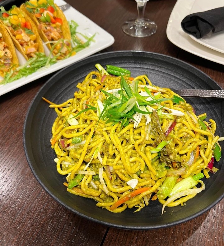 HAWKERS' CHOWMEIN NOODLES