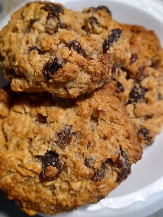 2 Oatmeal Raisin