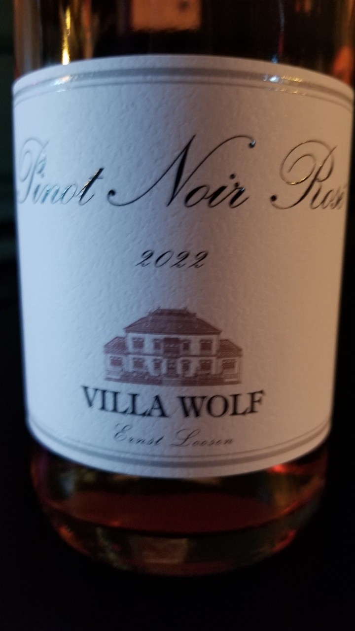 Villa Wolf Rose (by the glass)