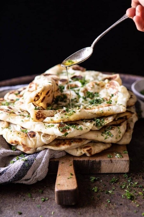 Butter Garlic Naan (G) (V)